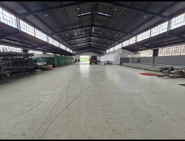 3,029M² WAREHOUSE TO LET IN CITY & SUBURBAN